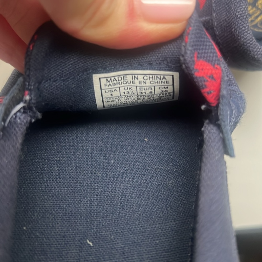 Cole Haan Navy and Red Lobster Print Loafers/Boat shoes
Size 4
New-Never worn - Picture 5 of 7